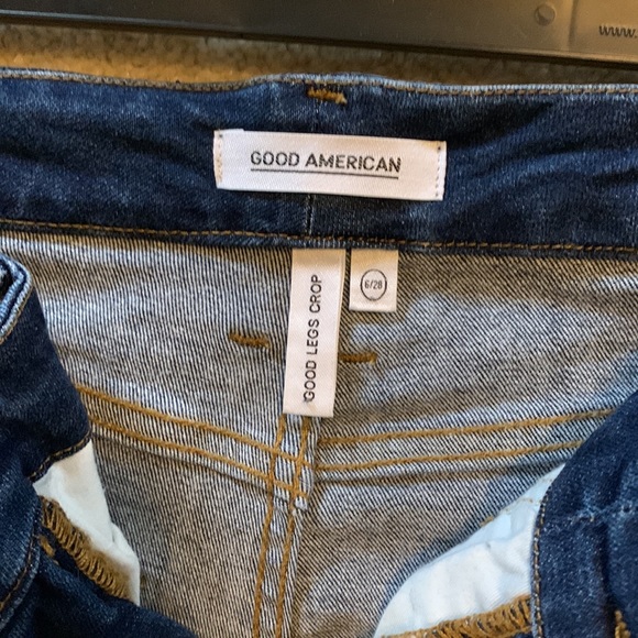 Good American Good Legs Crop womens jeans - Picture 3 of 6